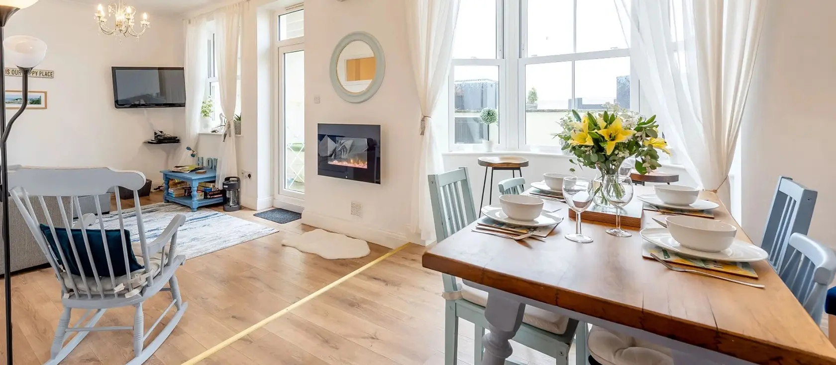 1 Royal Victoria Court, Tenby is a charming two-bedroom seafront escape with stunning sea views. Explore vibrant Tenby, enjoy pristine beaches and discover Pembrokeshire's natural beauty from your private terrace. Perfect for families and couples.