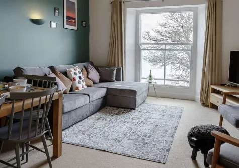 10 Richmond House, Tenby