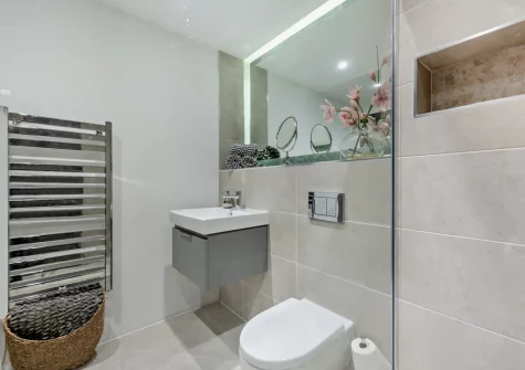 Bedroom #1 en-suite shower room at 19 Waters Edge, Tenby