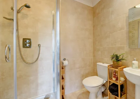 Bedroom #1 en-suite shower room at 2 Caldey View, Tenby