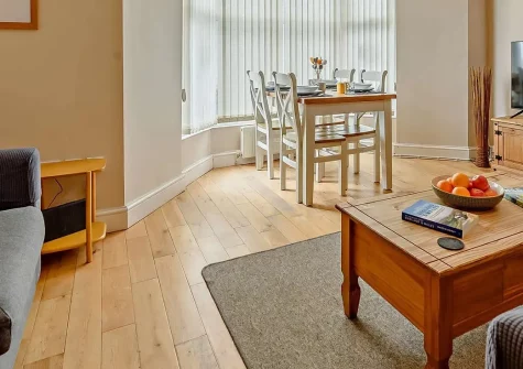 Caldey View 2, Tenby is a charming 2-bedroom apartment moments from South Beach and Tenby's enchanting medieval charm. Enjoy sea views, an enclosed garden, and easy access to Pembrokeshire's beautiful beaches, villages and attractions.
