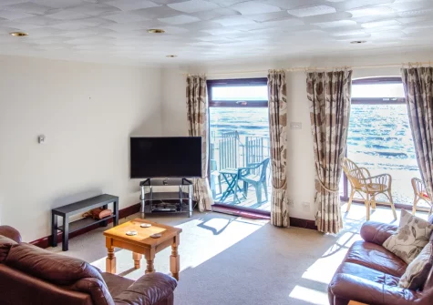 The living area at 2 Mariners Reach, Saundersfoot