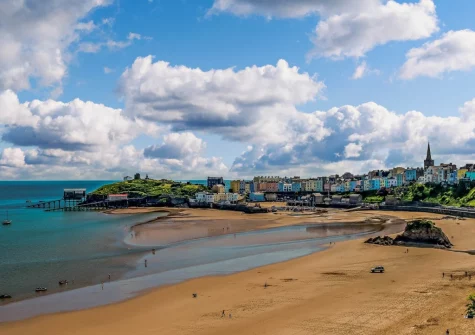 2 Newbridge House is an ideal base for exploring Tenby's many beautiful beaches & everything the town has to offer