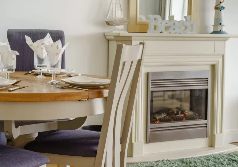 The living & dining area at 2 Strandways, Saundersfoot