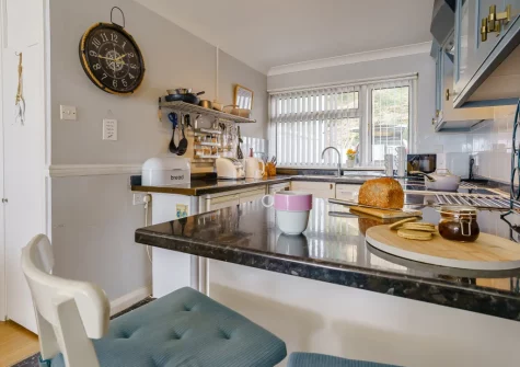The kitchen at 2 Strandways, Saundersfoot