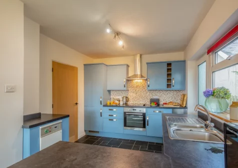 The kitchen at 3 Bro Terfyn, Morfa Nefyn