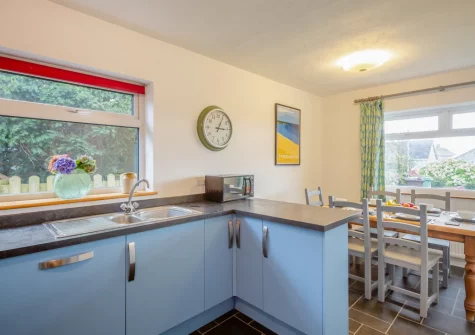 The kitchen & dining area at 3 Bro Terfyn, Morfa Nefyn
