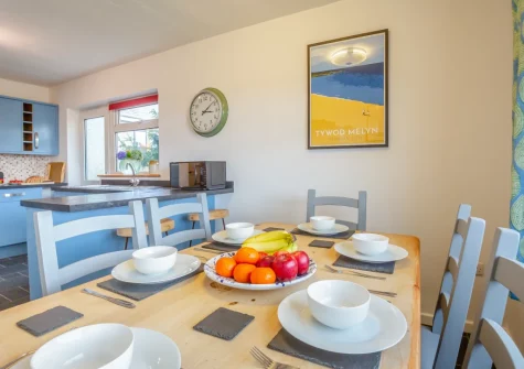 The kitchen & dining area at 3 Bro Terfyn, Morfa Nefyn