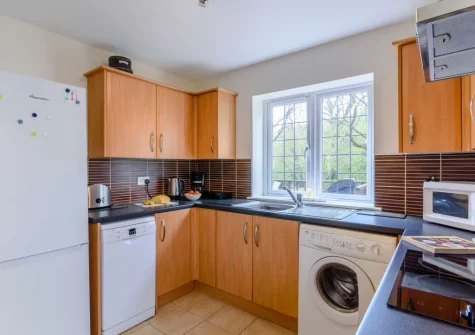 The kitchen at 3 Clos Yr Ysgol, Stepaside