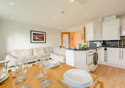 The living, dining area & kitchen at 3 Cobourg House, Tenby