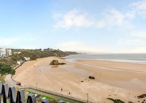 North Beach is just over 300 metres away, plus South, Harbour & Castle beaches to explore