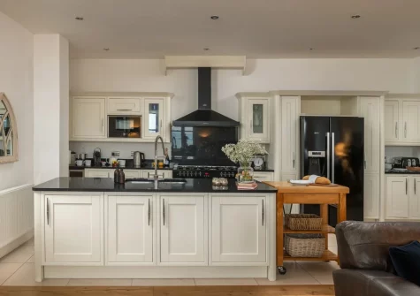 The kitchen at 3 Newbridge House, Tenby