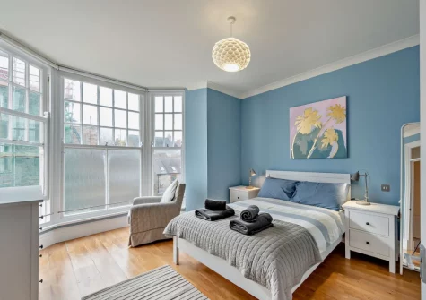 The bedroom at 3 Paragon House, Tenby