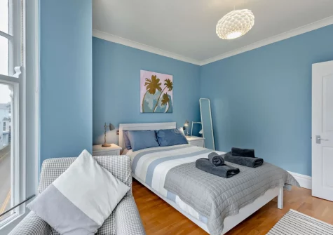 The bedroom at 3 Paragon House, Tenby