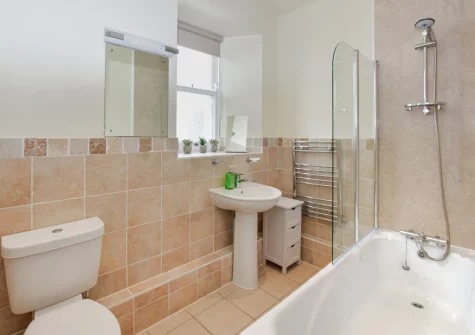The bathroom at 3 Paragon House, Tenby