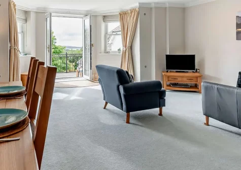 4 Bryn Y Mor, Tenby is a welcoming two-bedroom apartment just half a mile from North Beach. Discover seaside charm, stylish interiors, on-site pool and spa facilities, and easy access to Tenby's medieval heritage and Pembrokeshire attractions.