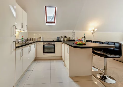 The kitchen at 4 Northcliffe House, Tenby