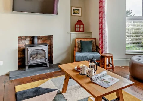 4 Queens Parade, Tenby