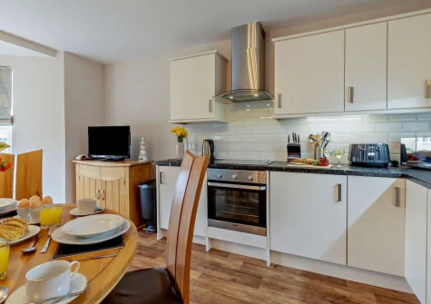 The kitchen & dining area at 4 Spetchley House, Tenby