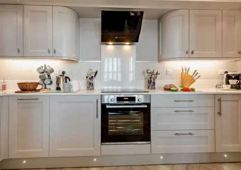 The kitchen at 5 South Beach Court, Tenby