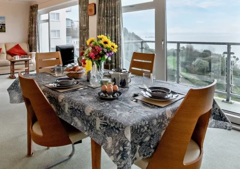 50 Croft Court, Tenby