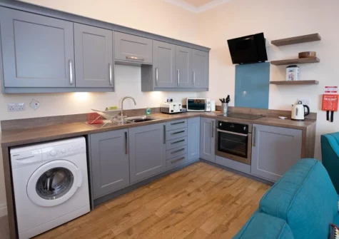 The kitchen at 6 Richmond House, Tenby