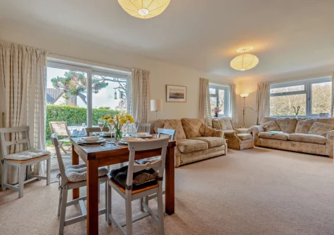 The living & dining area at 7 Oakridge Acres, Tenby