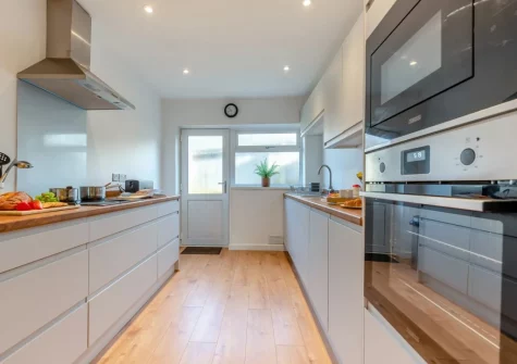 The kitchen at 7 Oakridge Acres, Tenby