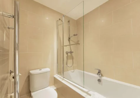 The bathroom at 8 Cobourg House, Tenby