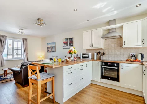 The kitchen & dining area at Awel Y Môr, Broad Haven