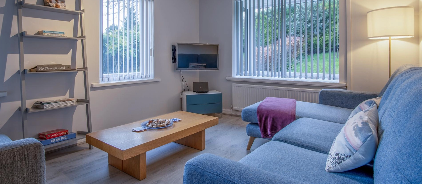 Bali Hai, Saundersfoot is a charming 3-bedroom bungalow, just a short walk from the heart of Saundersfoot. With a fully equipped kitchen, open plan living and dining area, and outdoor garden furniture, it's the perfect family getaway.