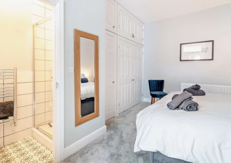 Bedroom #1 & en-suite shower room at Beach Retreat, Tenby