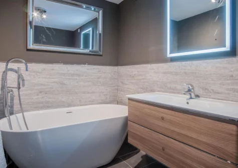Bedroom #1 en-suite at Beach View, Saundersfoot