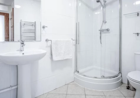 The bathroom at Beach View, Saundersfoot