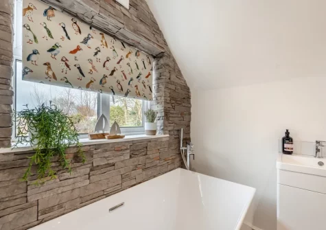 Bedroom #2 en-suite bathroom at Beachy View at Harbour Heights, Saundersfoot