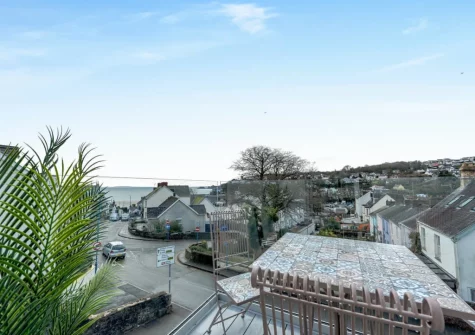 The balcony & outdoor sitting area at Beachy View at Harbour Heights, Saundersfoot