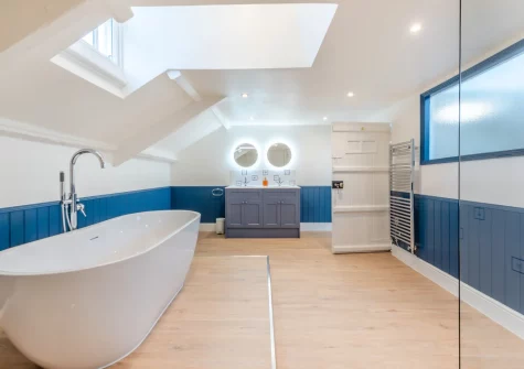 The second bathroom at Belle Vue House, Tenby