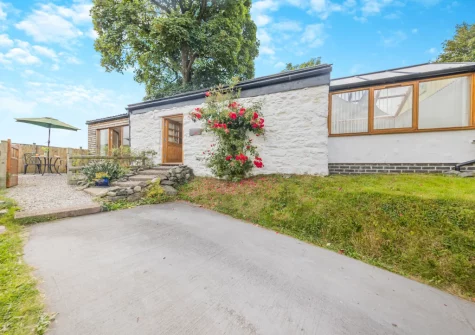 Beudy Bach is a bright & airy modern cottage in a tranquil countryside location
