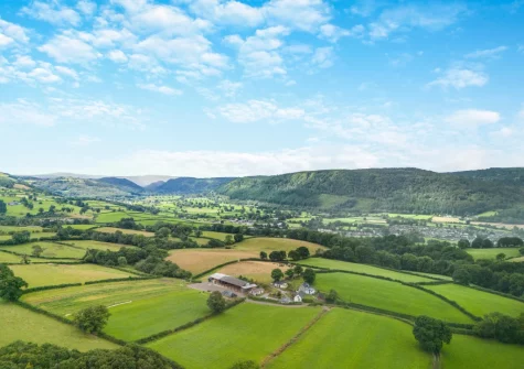 Enjoy tranquillity & exploring the Conwy Valley when you stay at Beudy Bach, Llanrwst