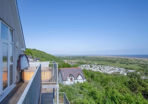 The balcony & view from Bluebird, Pendine
