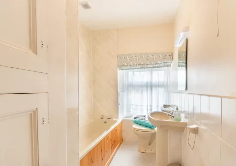 The bathroom at Bridge House, Little Haven