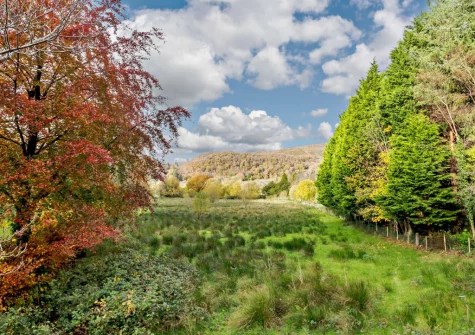 Brig-Y-Bwlch is a lovely stone property with an enclosed garden and stunning views of surrounding Snowdonia