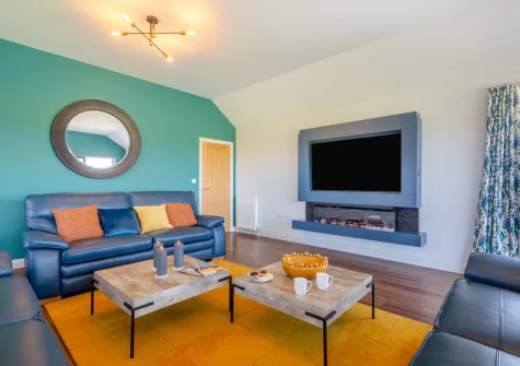 The living room at Bryn Deufor, Anelog