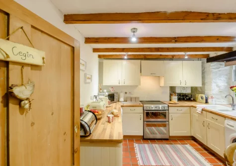 The kitchen at Bwthyn Clyd, St Davids