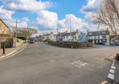 Bwthyn Clyd is a beautiful Grade 2 listed stone cottage located in the centre of Britain's smallest city of St Davids