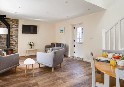 The living & dining area at Bwthyn Clyd, Talwrn