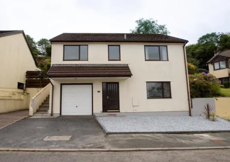 Carmarthen Bay View is in a beautiful coastal location enjoying great access to the Pembrokeshire Coast Path