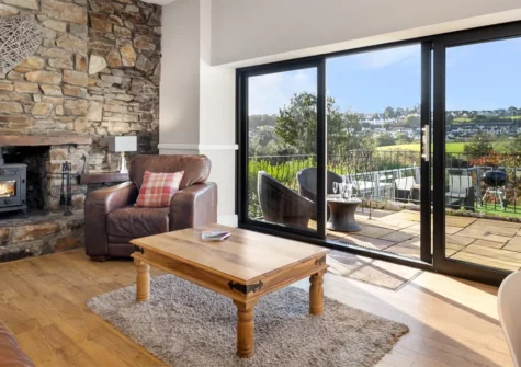 Cartref, Saundersfoot is a charming four-bedroom cottage with a hot tub and beautiful countryside views, perfect for a family holiday near the beach. This character cottage is a short stroll from the harbour, offering beautiful views of the village.