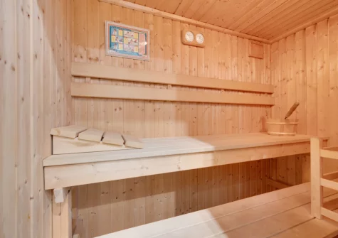 Bedroom #1 en-suite sauna at Cascade, Saundersfoot