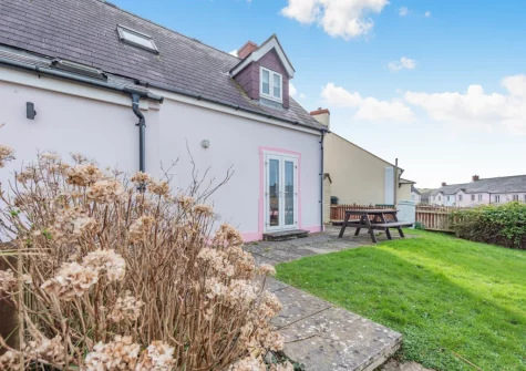 The patio, alfresco dining area & garden at Cilborth, Broad Haven